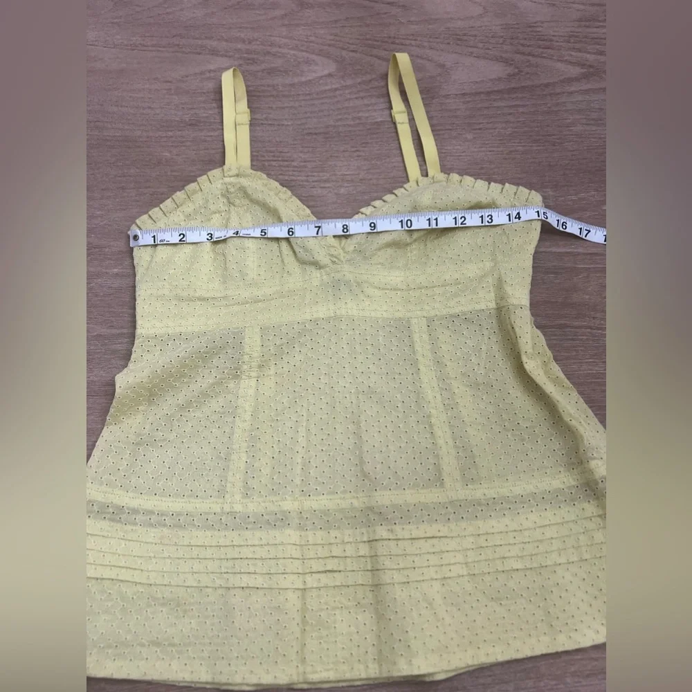 Marc by Marc Jacobs yellow eyelet  blouse size 2 - Picture 2 of 8